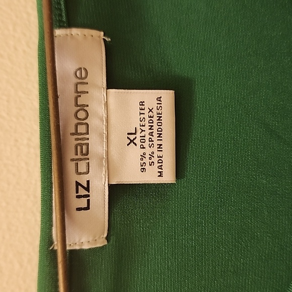 NWT Liz Claiborn Top - Picture 3 of 6